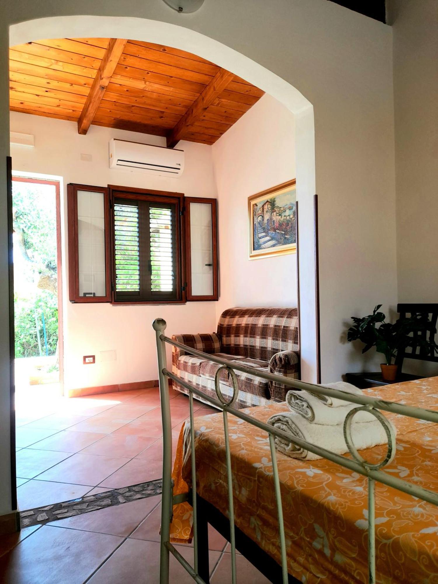 Parco Esmeralda - Family Residence E Breakfast Marina di Camerota Bilik gambar