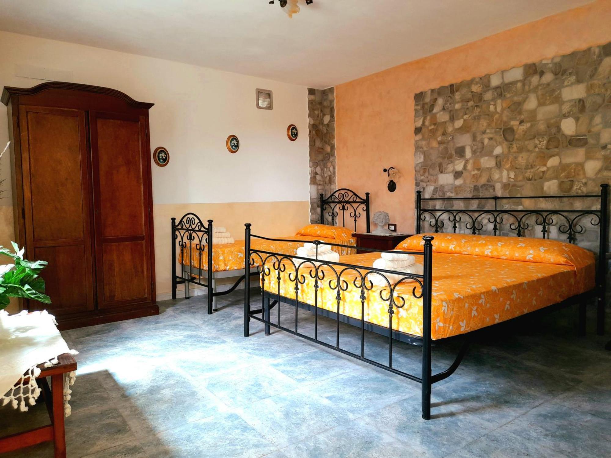 Parco Esmeralda - Family Residence E Breakfast Marina di Camerota Bilik gambar
